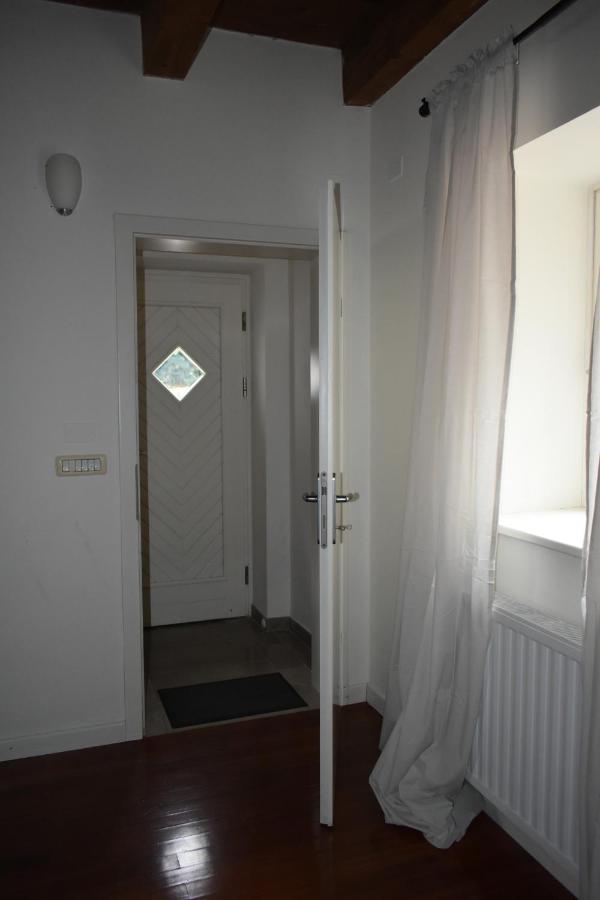 Small House In Vipava Valley Εξωτερικό φωτογραφία